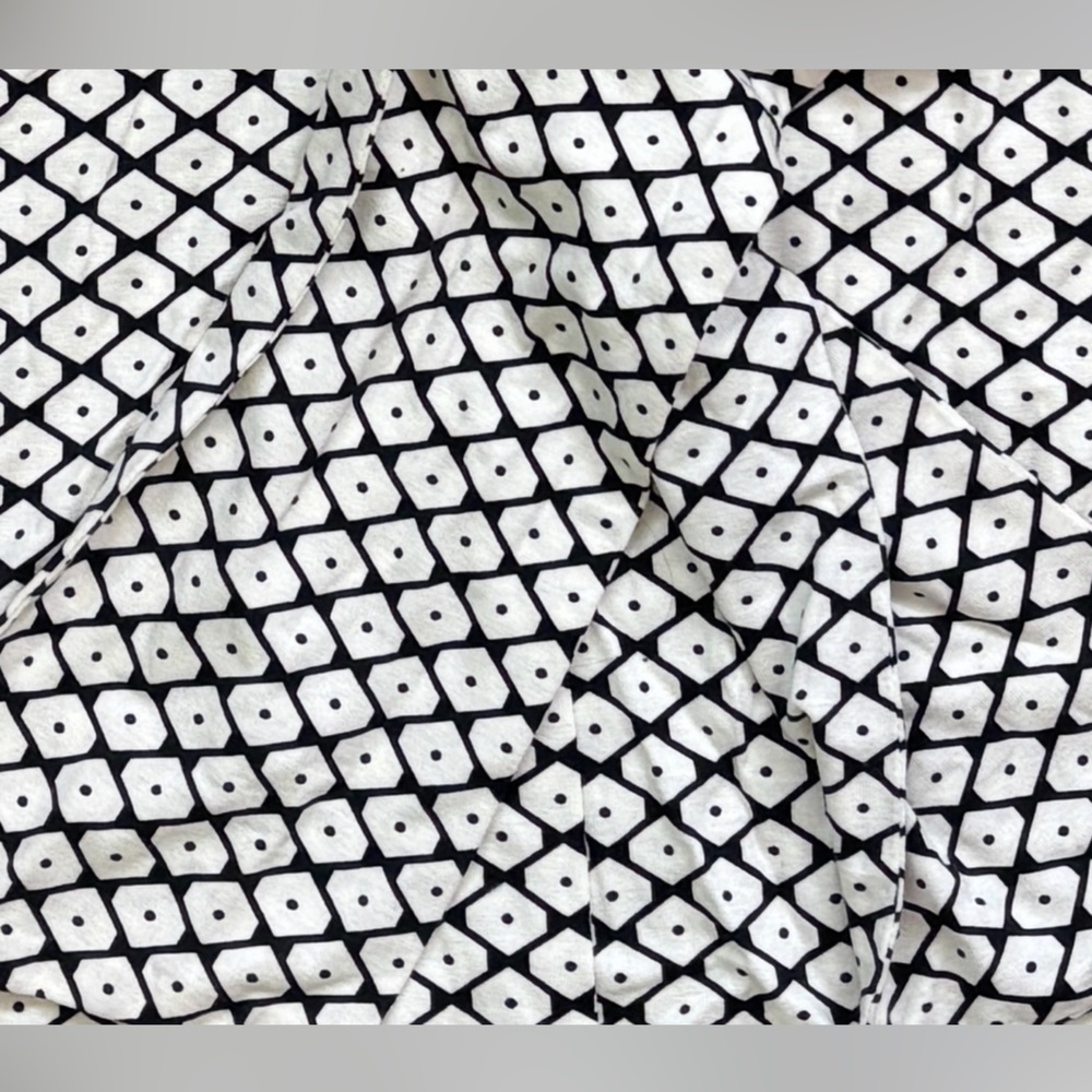 BIGIO COLLECTION Geometric Diamond Print Wrap Dress - Black & White - Size 10 - Picture 6 of 6